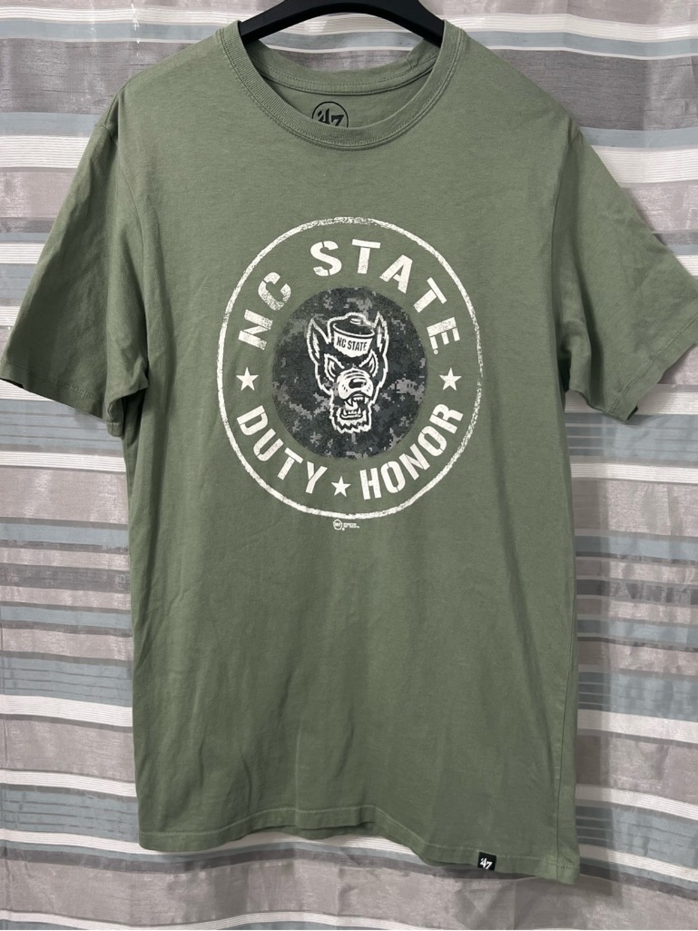 47 Brand NC State Wolfpack 'Duty • Honor' Tee in Olive